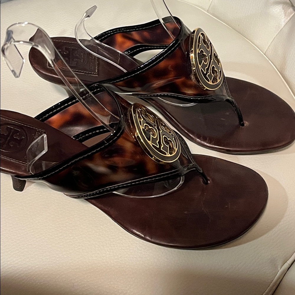 Tory Burch Brown Tortoiseshell Logo Thong Heeled Sandals 8 - Picture 2 of 16